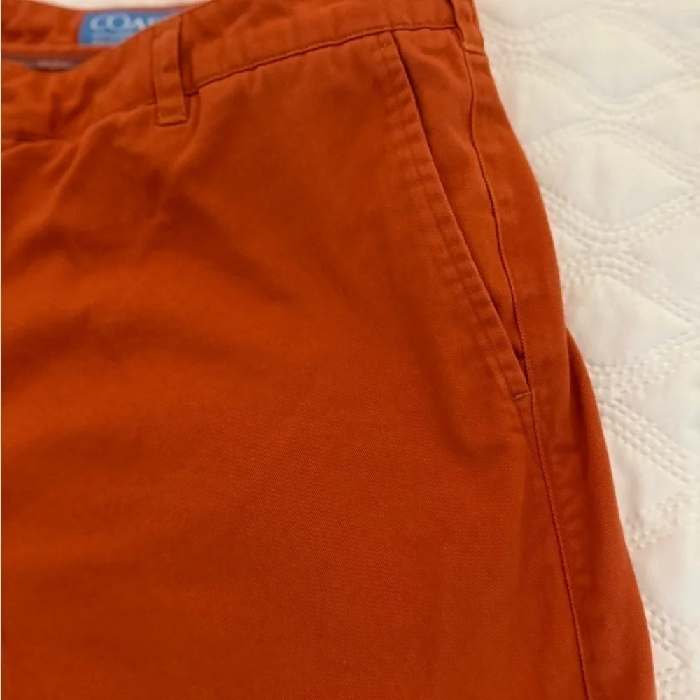 COAST PAWLEYS TWILL SHORTS 38. 7” inseam. Flat front chino rust orange